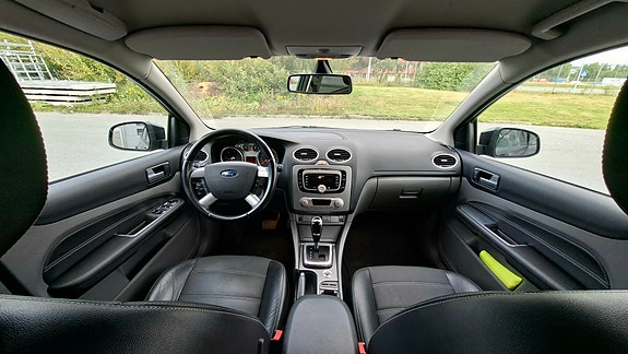 Ford Focus 9 of 14