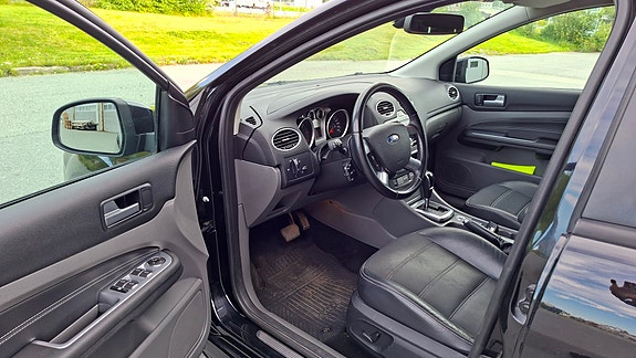 Ford Focus 5 of 14