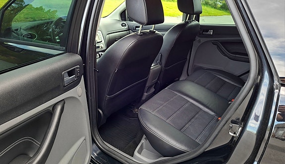 Ford Focus 13 of 14