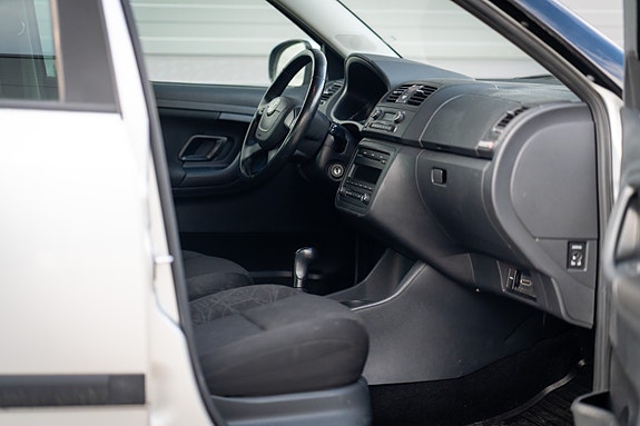 Skoda Fabia 9 of 30
