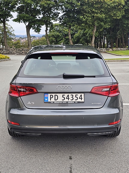Audi A3 8 of 13