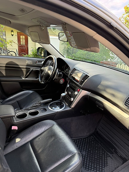 Subaru Legacy 6 of 8