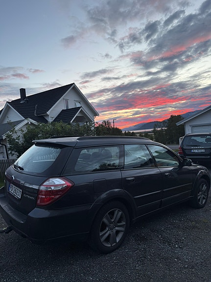 Subaru Legacy 4 of 8