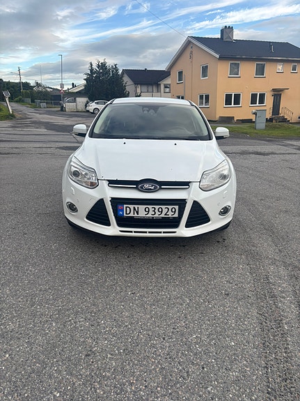 Ford Focus 2 of 14