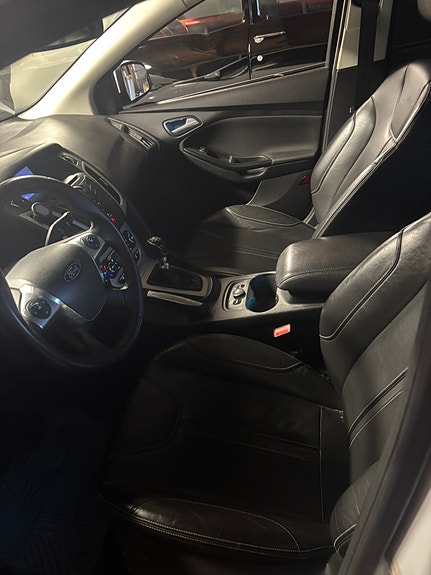 Ford Focus 12 of 14