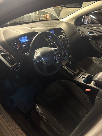 Ford Focus 11 of 14