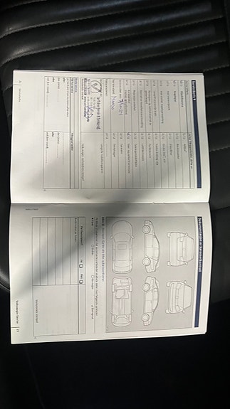 Volkswagen Passat 28 of 30
