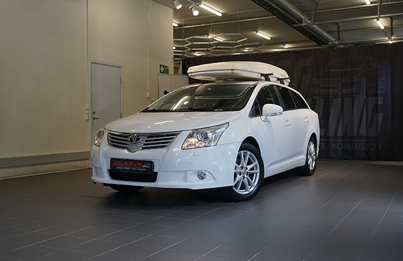 Toyota Avensis 3 of 5