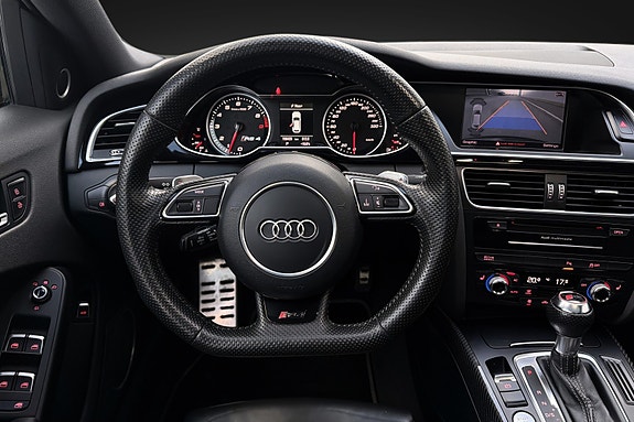 Audi RS4 17 of 24