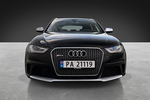 Audi RS4 2 of 24