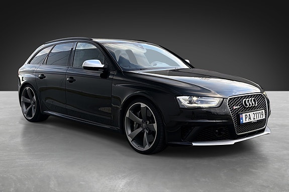 Audi RS4 3 of 24