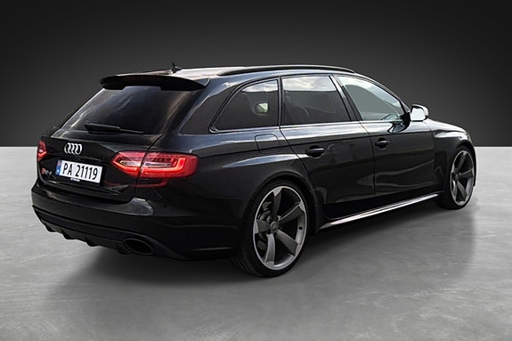 Audi RS4 5 of 24