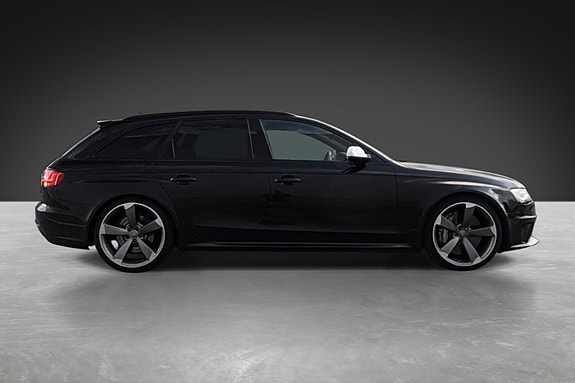 Audi RS4 4 of 24