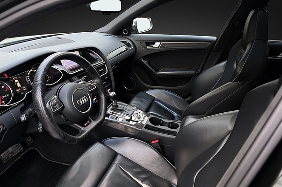 Audi RS4 9 of 24