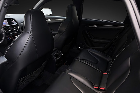 Audi RS4 11 of 24