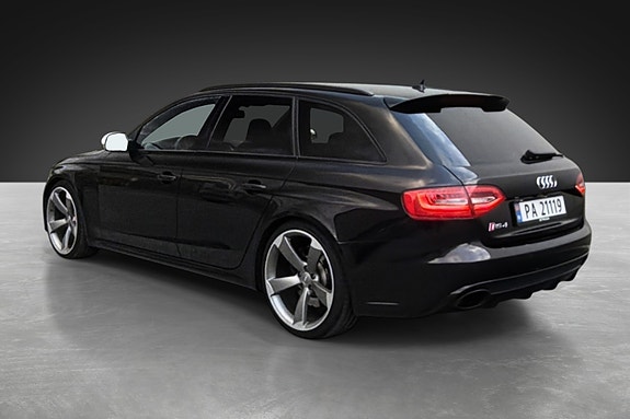 Audi RS4 7 of 24