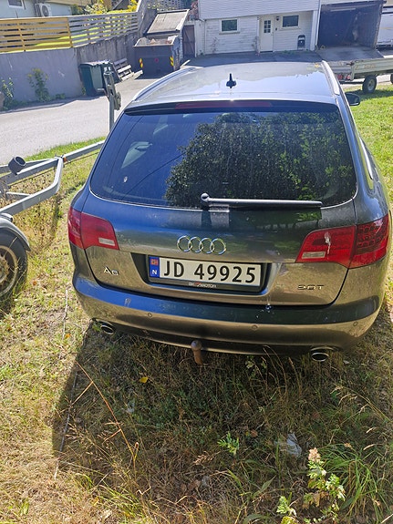 Audi A6 4 of 4