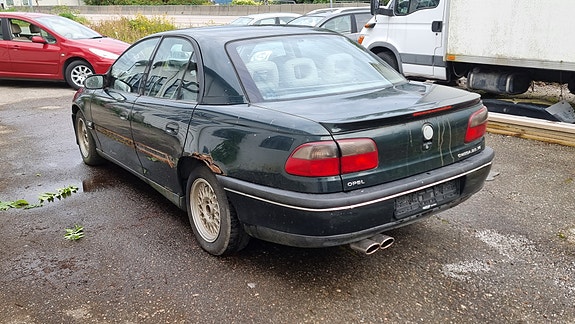 Opel Omega 4 of 18