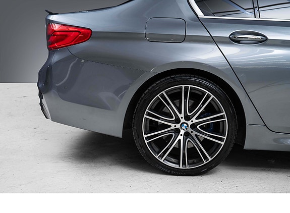 BMW 5-Serie 9 of 30