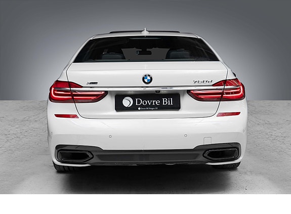 BMW 750d 9 of 30
