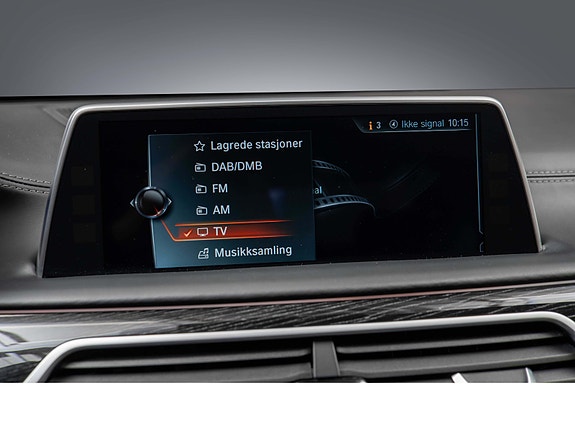 BMW 750d 24 of 30