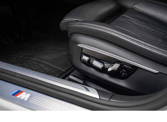 BMW 750d 29 of 30
