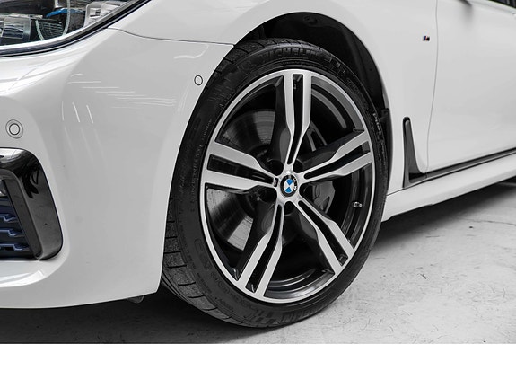 BMW 750d 3 of 30