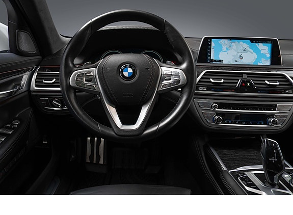 BMW 750d 14 of 30