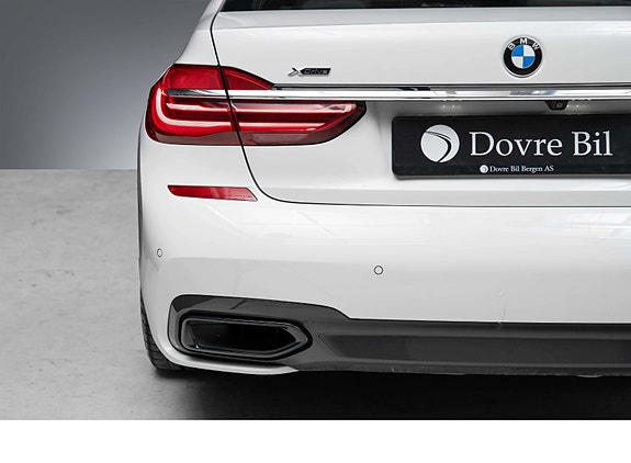 BMW 750d 10 of 30