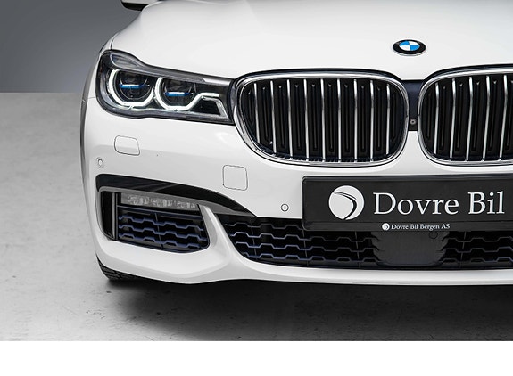 BMW 750d 8 of 30