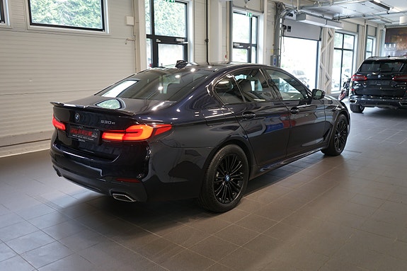 BMW 5-Serie 9 of 30