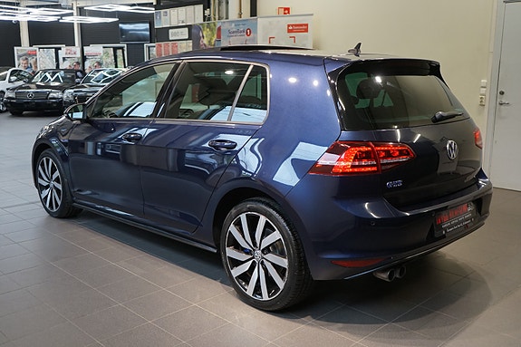 Volkswagen Golf VII 4 of 5