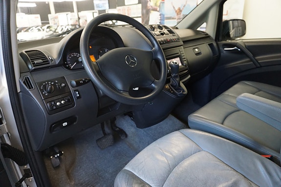 Mercedes-Benz Vito 113 27 of 30
