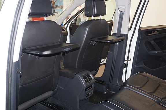 Volkswagen Tiguan Allspace 27 of 30