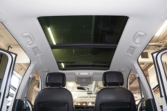 Volkswagen Tiguan Allspace 18 of 30
