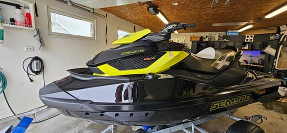Rxt 260 AS 7 of 15