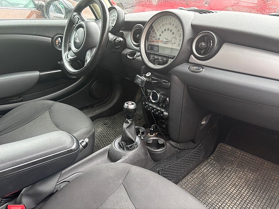 MINI Clubman One 21 of 23
