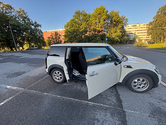 MINI Clubman One 4 of 23