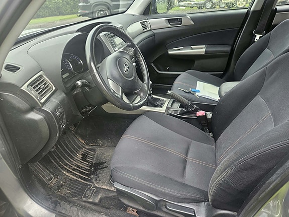 Subaru Forester 10 of 16