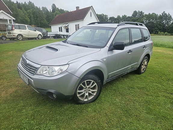 Subaru Forester 2 of 16