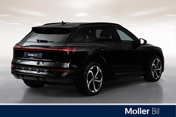 Audi Q8 e-tron 4 of 18
