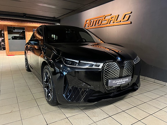 BMW iX 3 of 29