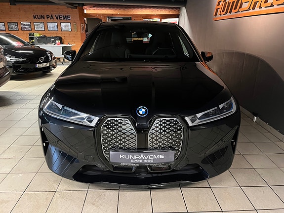 BMW iX 5 of 29