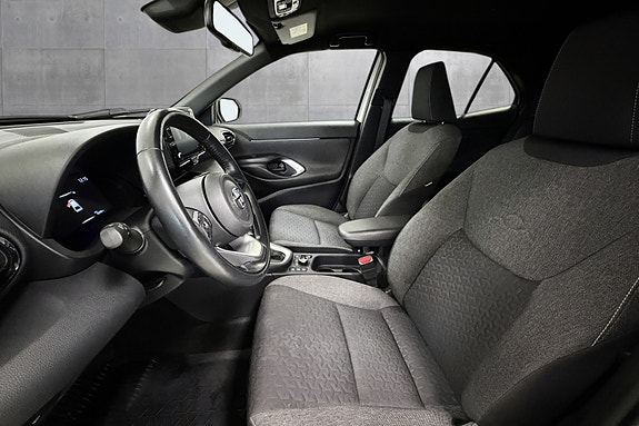 Toyota Yaris Cross 10 of 28