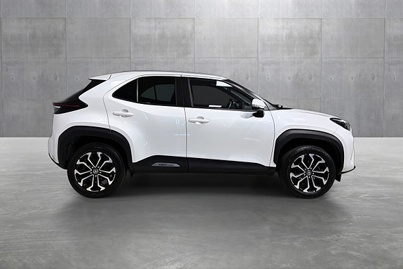 Toyota Yaris Cross 6 of 28