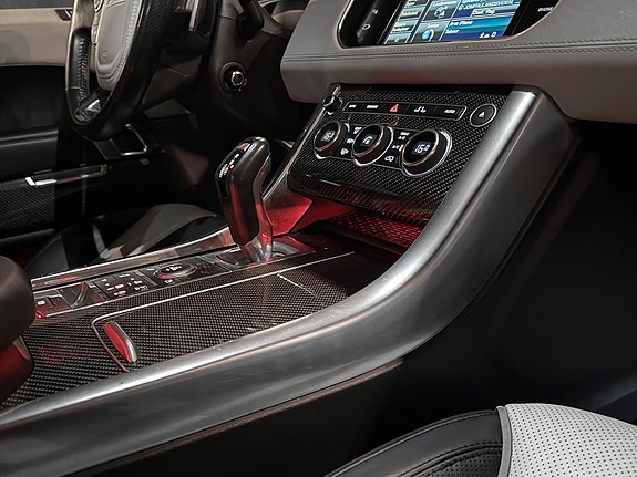 Land Rover Range Rover Sport 19 of 28
