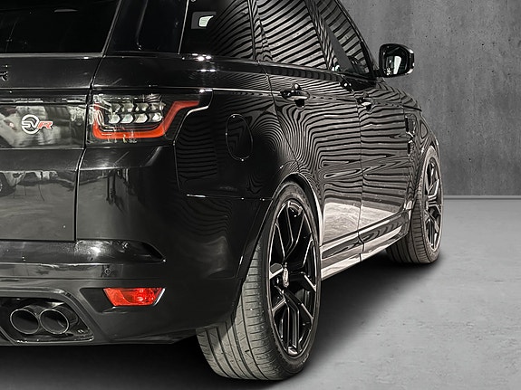 Land Rover Range Rover Sport 10 of 28