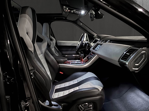 Land Rover Range Rover Sport 17 of 28