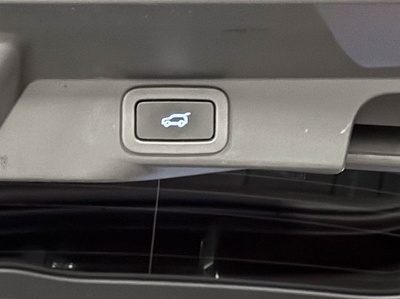 Land Rover Range Rover Sport 28 of 28