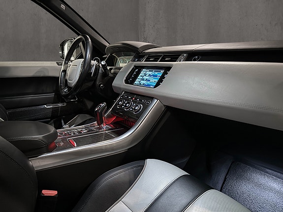 Land Rover Range Rover Sport 18 of 28